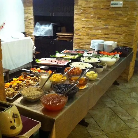 Хотел Seasons Club