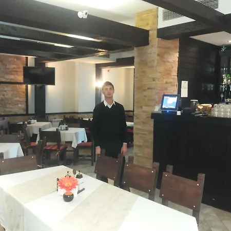 Хотел Seasons Club