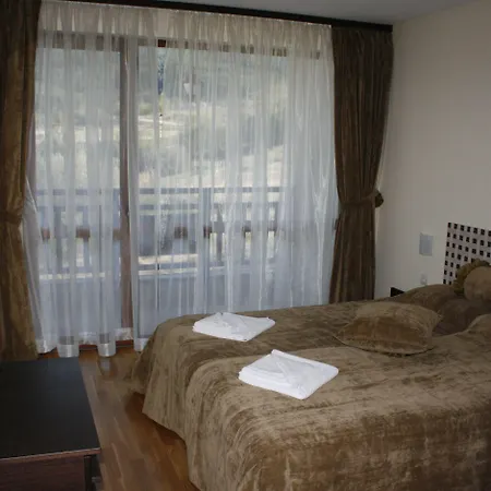 Seasons Club 4*