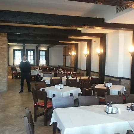 Seasons Club Hotel 4*